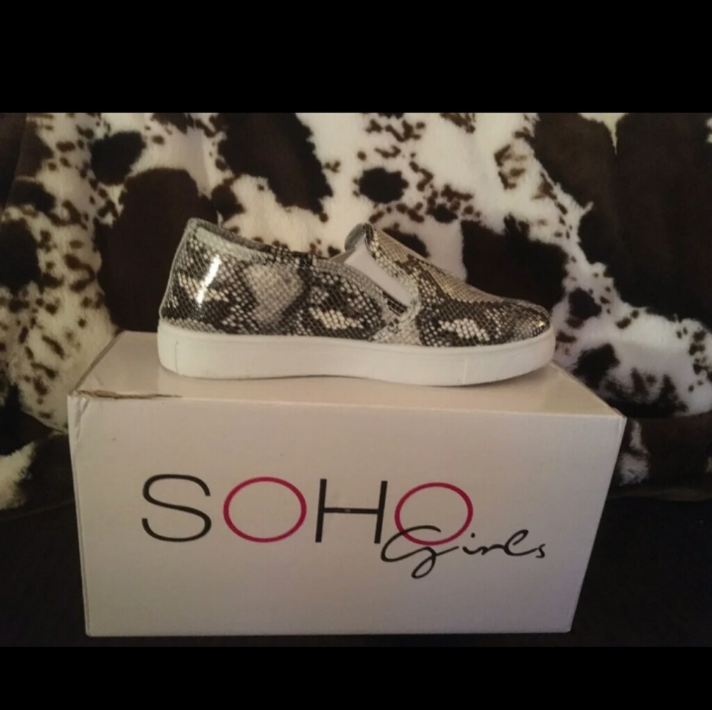 Women's shoes